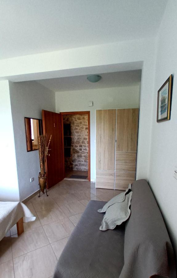 Apartmani Kremena Small Beach 200M Klek Kültér fotó