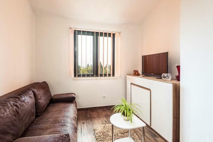 Apartmani Kremena Small Beach 200M Klek Kültér fotó